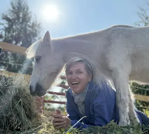 FeelQuest focused on equine-assisted wellness to build leadership, resilience and wellbeing in Dubai & Abu Dhabi. Non-riding, evidence-inspired programs since 2016.